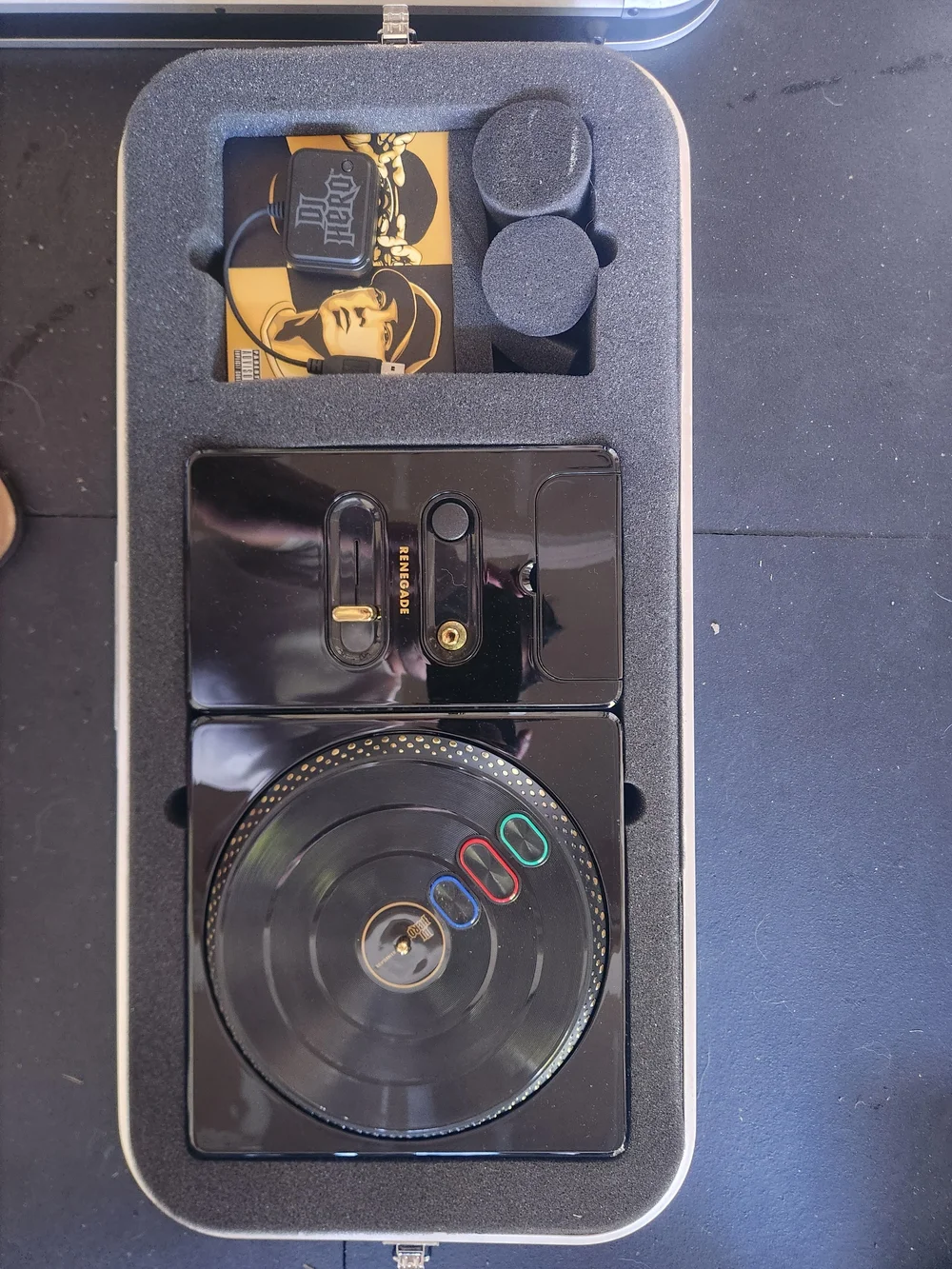 DJ Hero Renegade Edition PS3. Turntable With Accessories. No Game Disk.